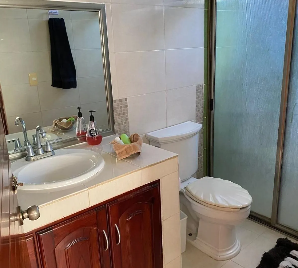 Tenemos Una Casita En Cancun 0*,